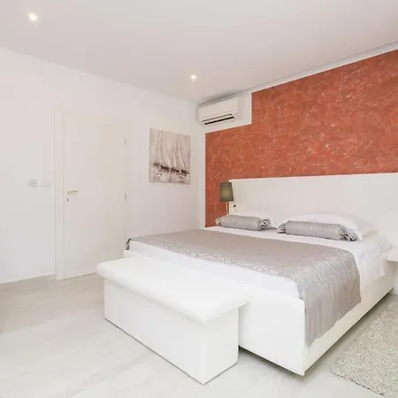 With A Swimming Pool Cove Saplunara, Mljet - 401 Maranovici