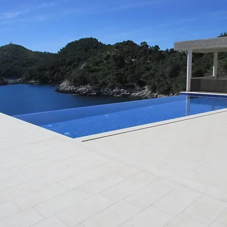 Guest house With A Swimming Pool Cove Saplunara, Mljet - 401 4*